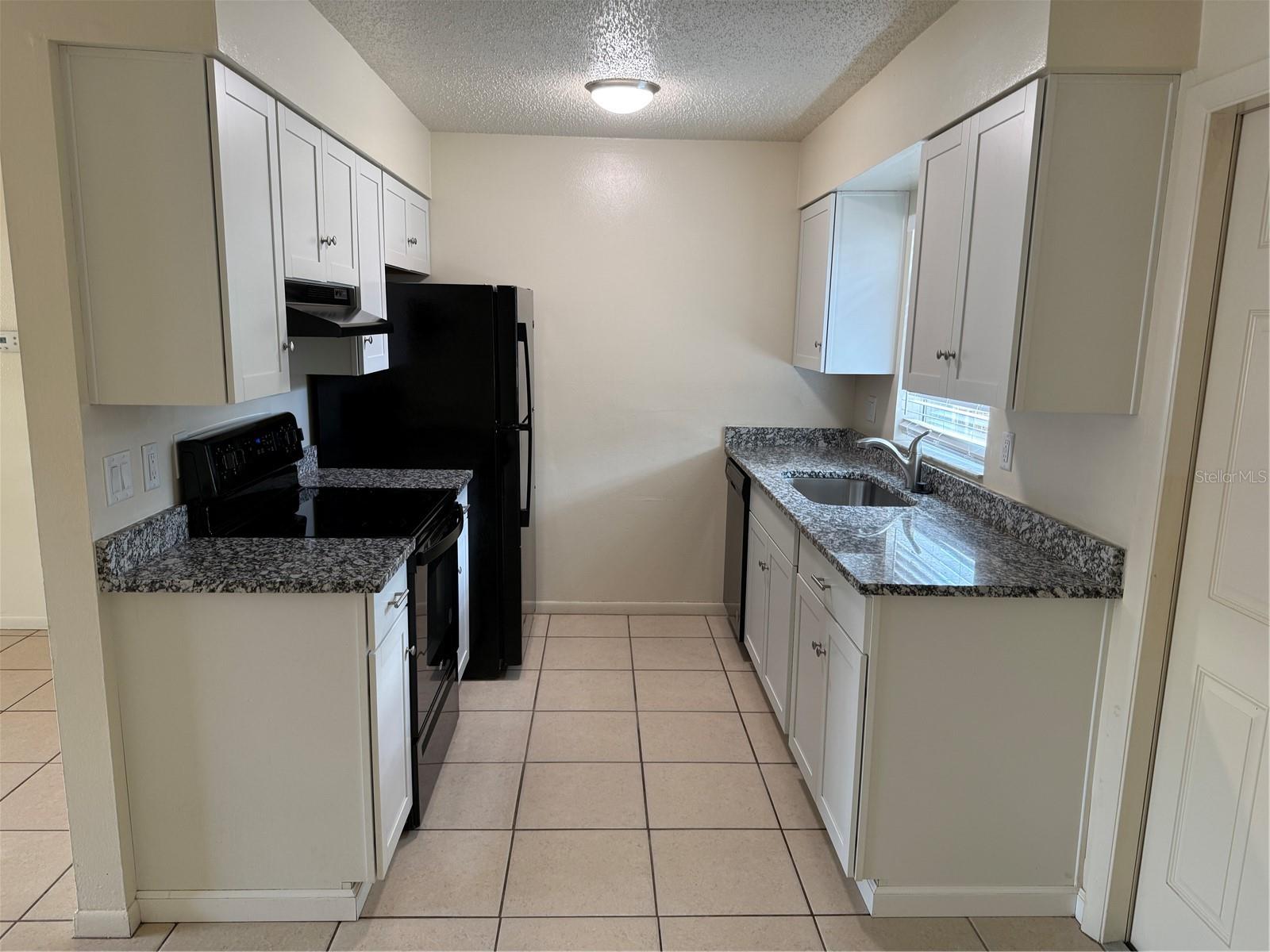 824 S LONE OAK DR #b, LEESBURG, FL, 34748