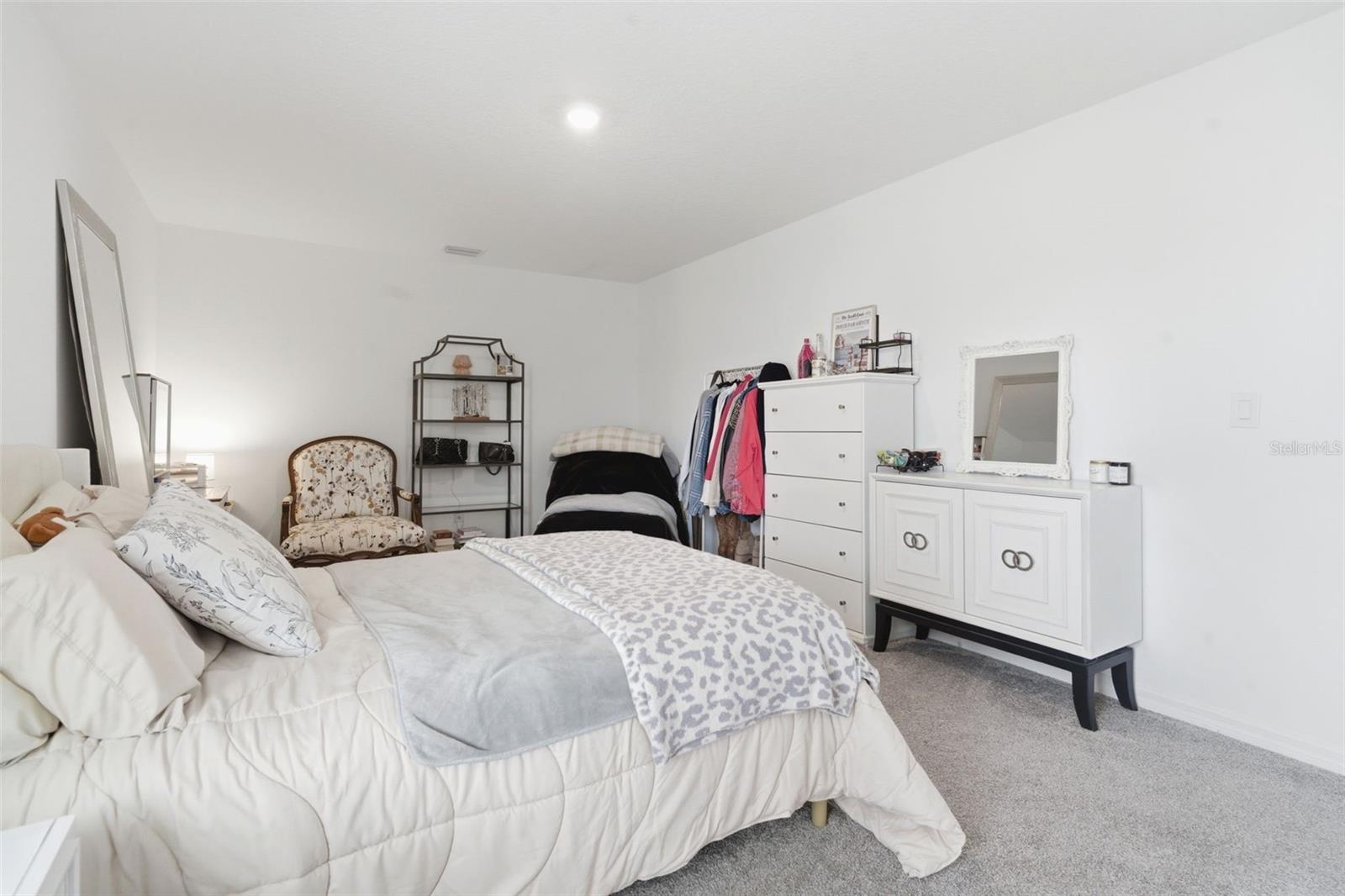 1088 HAPPY FOREST LOOP, DELAND, FL, 32720