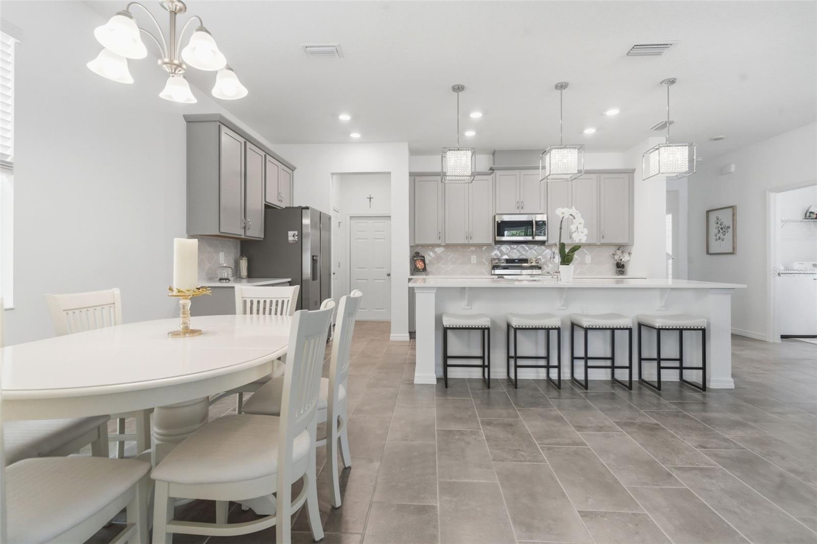 1088 HAPPY FOREST LOOP, DELAND, FL, 32720