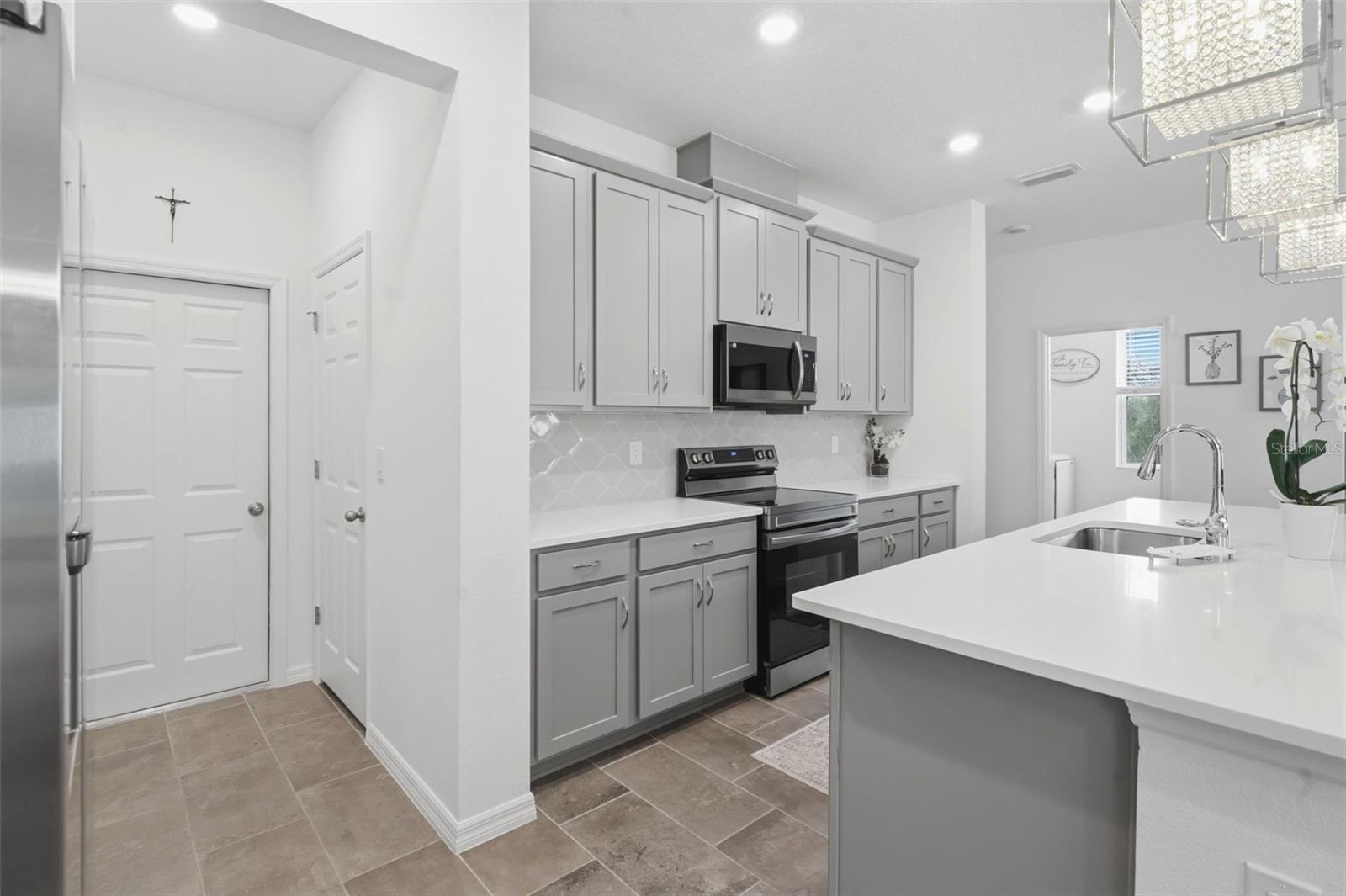 1088 HAPPY FOREST LOOP, DELAND, FL, 32720