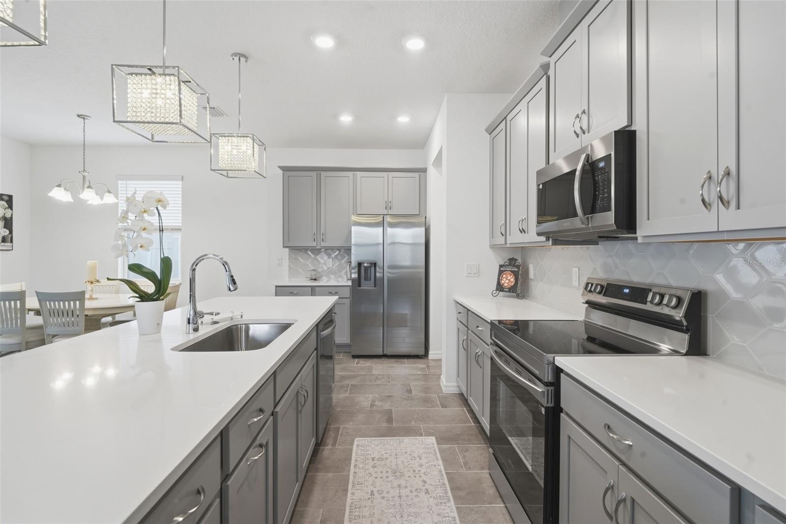 1088 HAPPY FOREST LOOP, DELAND, FL, 32720