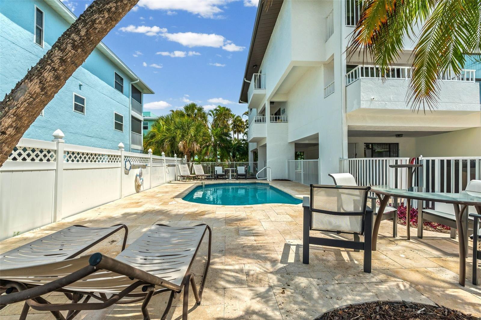 3701 5TH AVE #1, HOLMES BEACH, FL, 34217