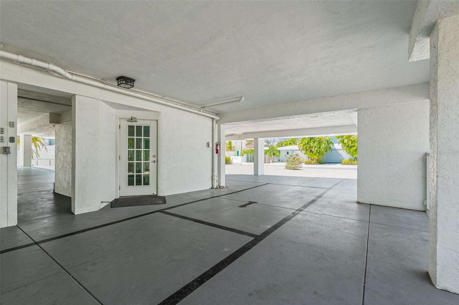3701 5TH AVE #1, HOLMES BEACH, FL, 34217