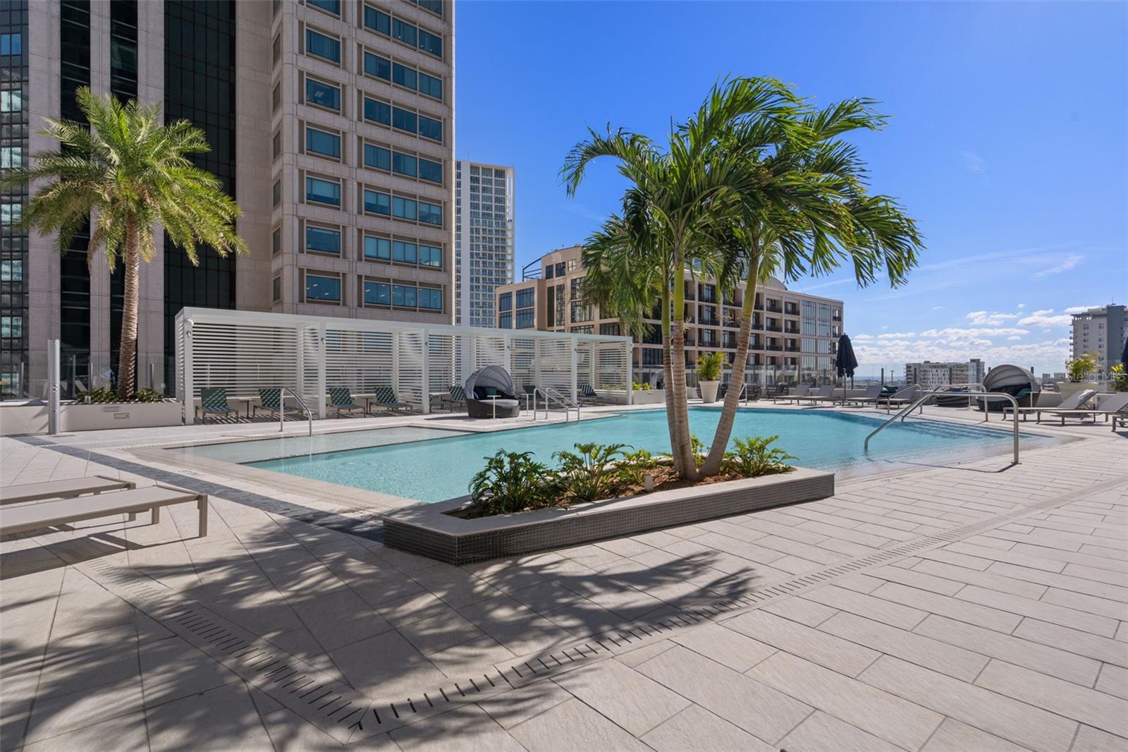 275 1ST AVE S #1001, ST PETERSBURG, FL, 33701