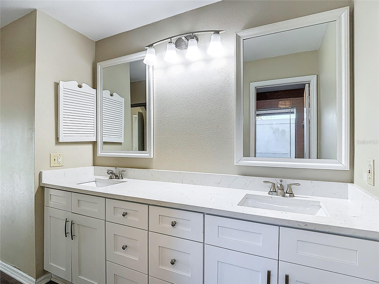 1040 SAWYERS CT, LUTZ, FL, 33559