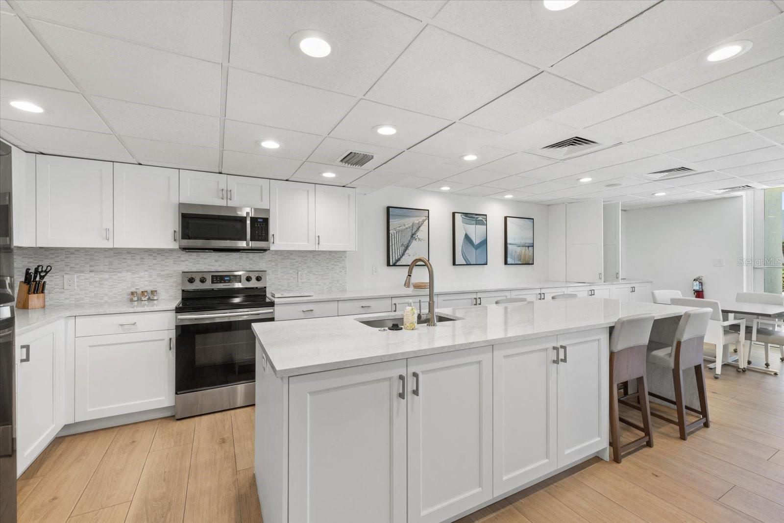 3240 GULF OF MEXICO DR #B402, LONGBOAT KEY, FL, 34228