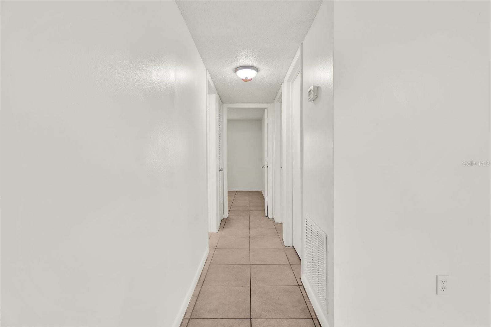 9130 TUDOR DR #M105, TAMPA, FL, 33615