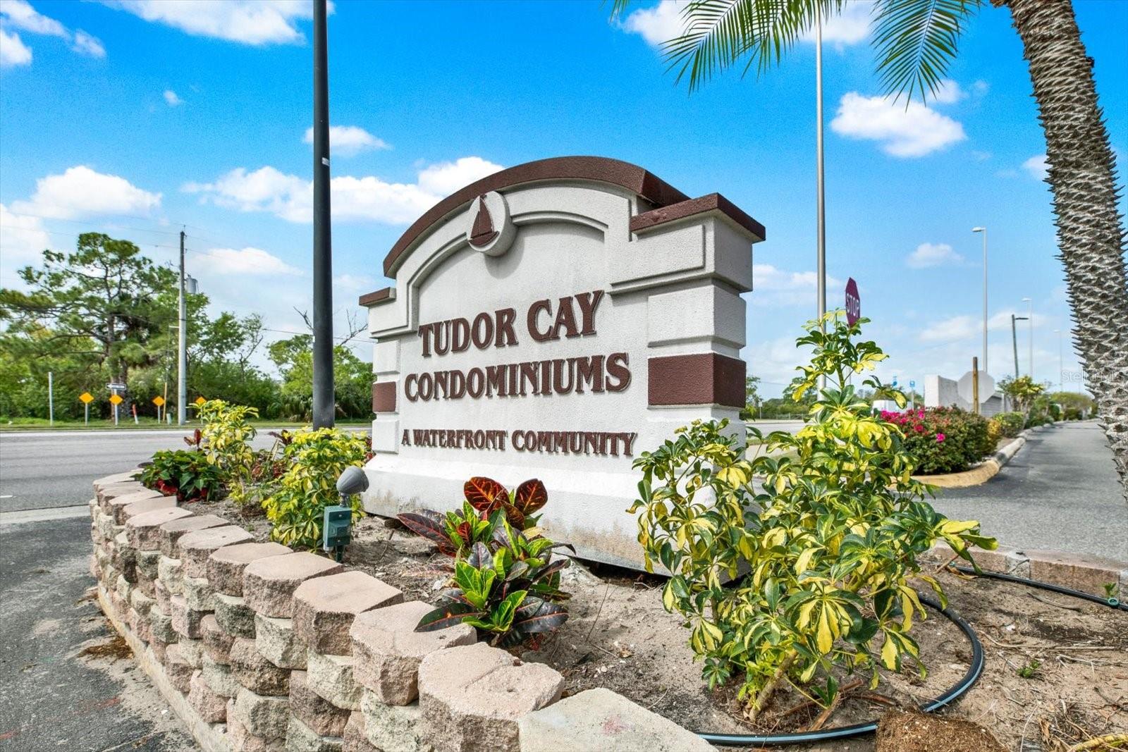 9130 TUDOR DR #M105, TAMPA, FL, 33615