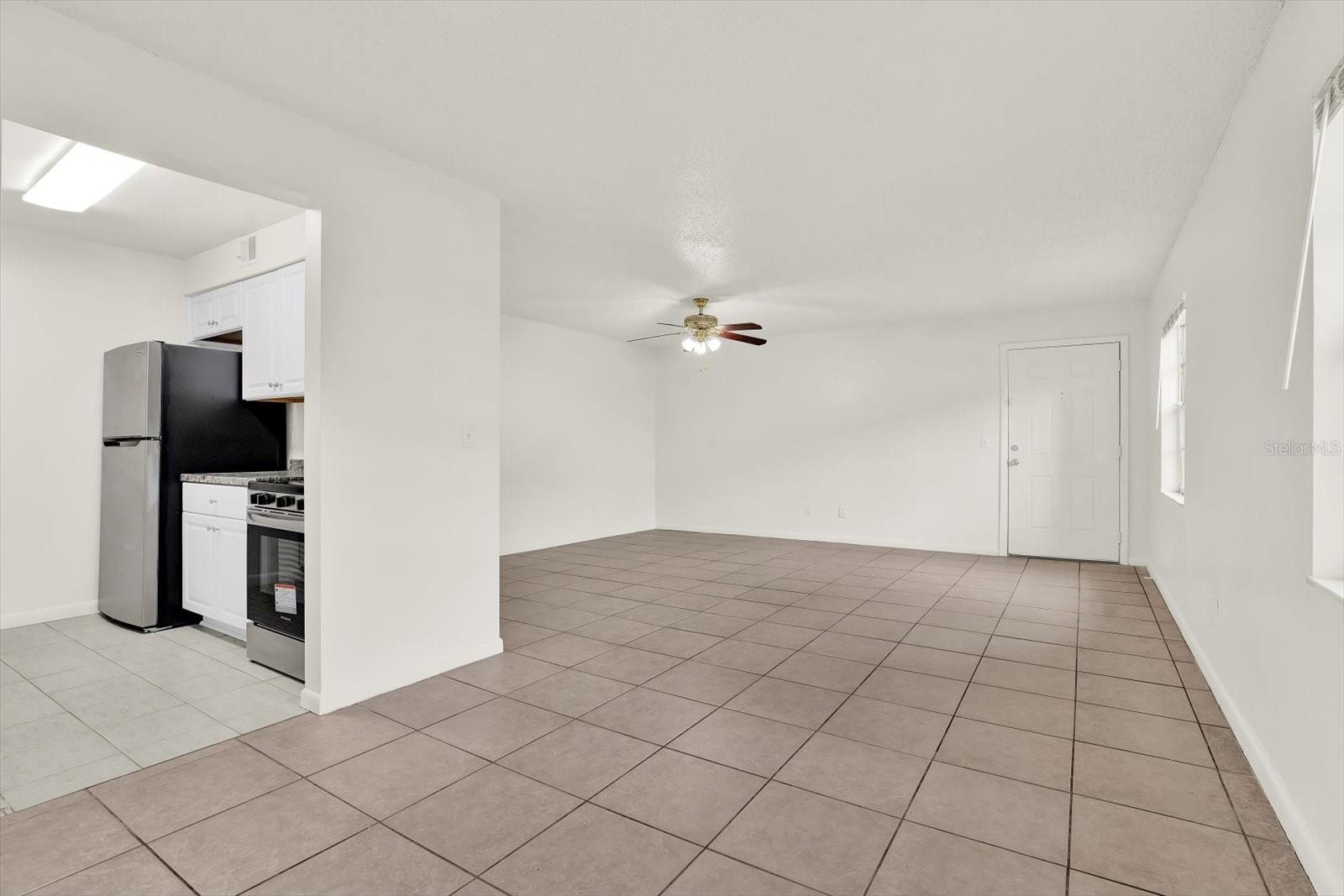 9130 TUDOR DR #M105, TAMPA, FL, 33615