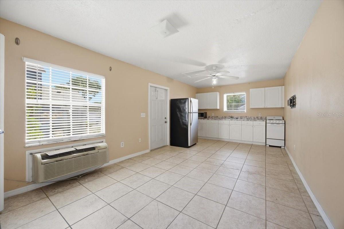 130 COCO PLUM DR #Front Unit, DAVENPORT, FL, 33897