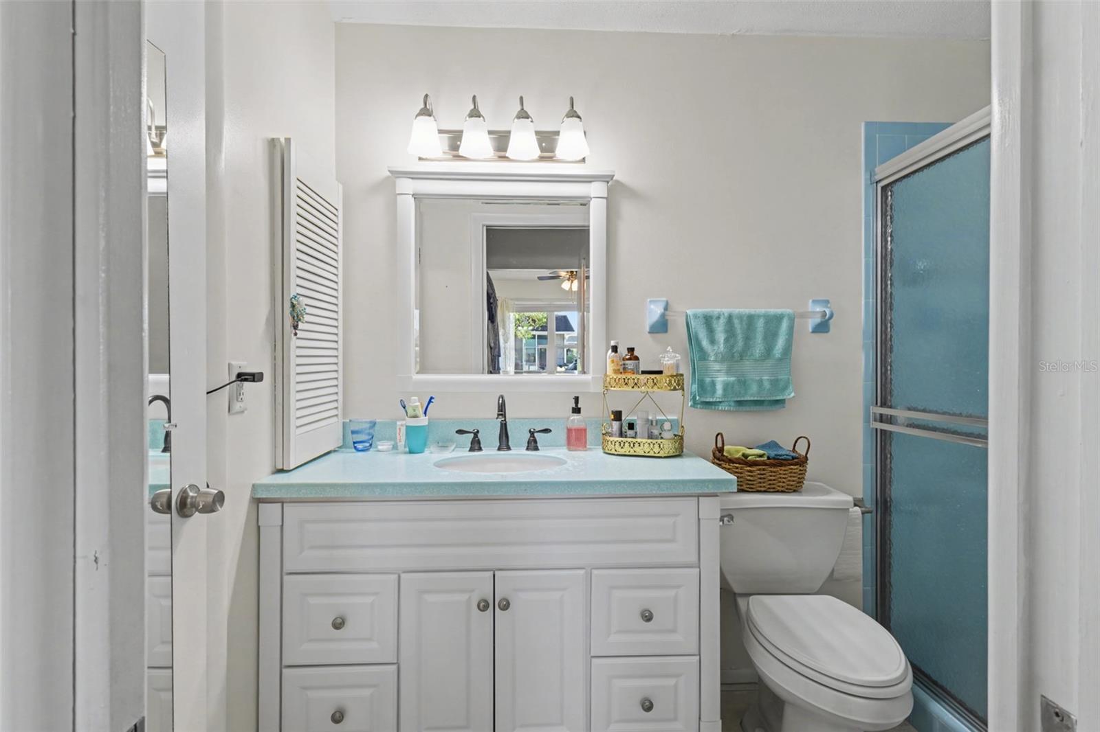 1327 GLENDALE CIR W #218, SARASOTA, FL, 34232