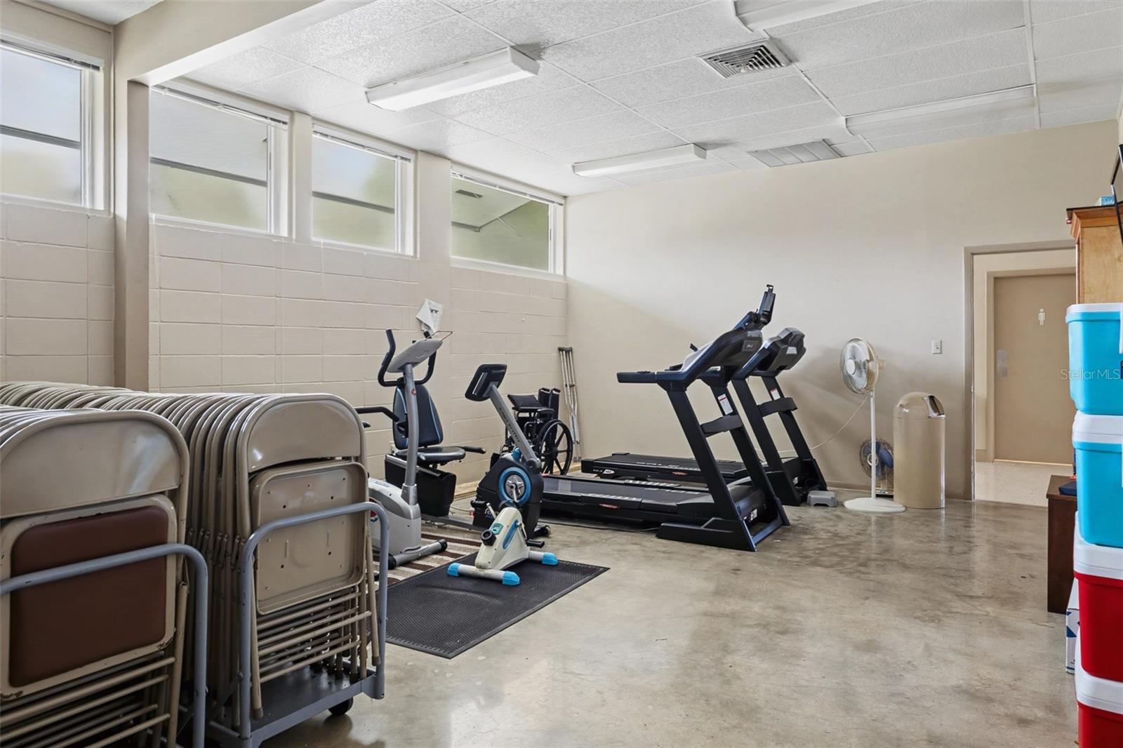 1327 GLENDALE CIR W #218, SARASOTA, FL, 34232