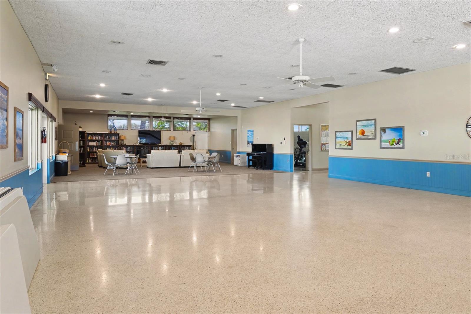 1327 GLENDALE CIR W #218, SARASOTA, FL, 34232