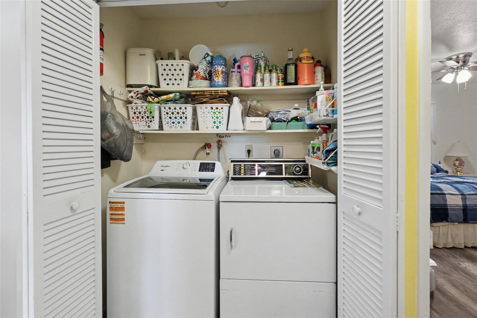 1327 GLENDALE CIR W #218, SARASOTA, FL, 34232