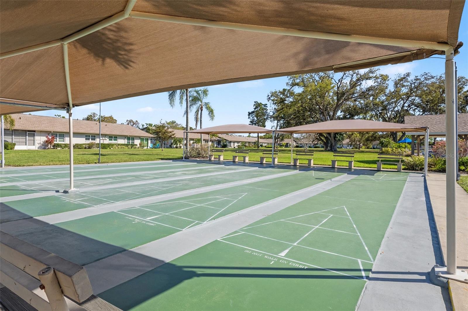 1327 GLENDALE CIR W #218, SARASOTA, FL, 34232