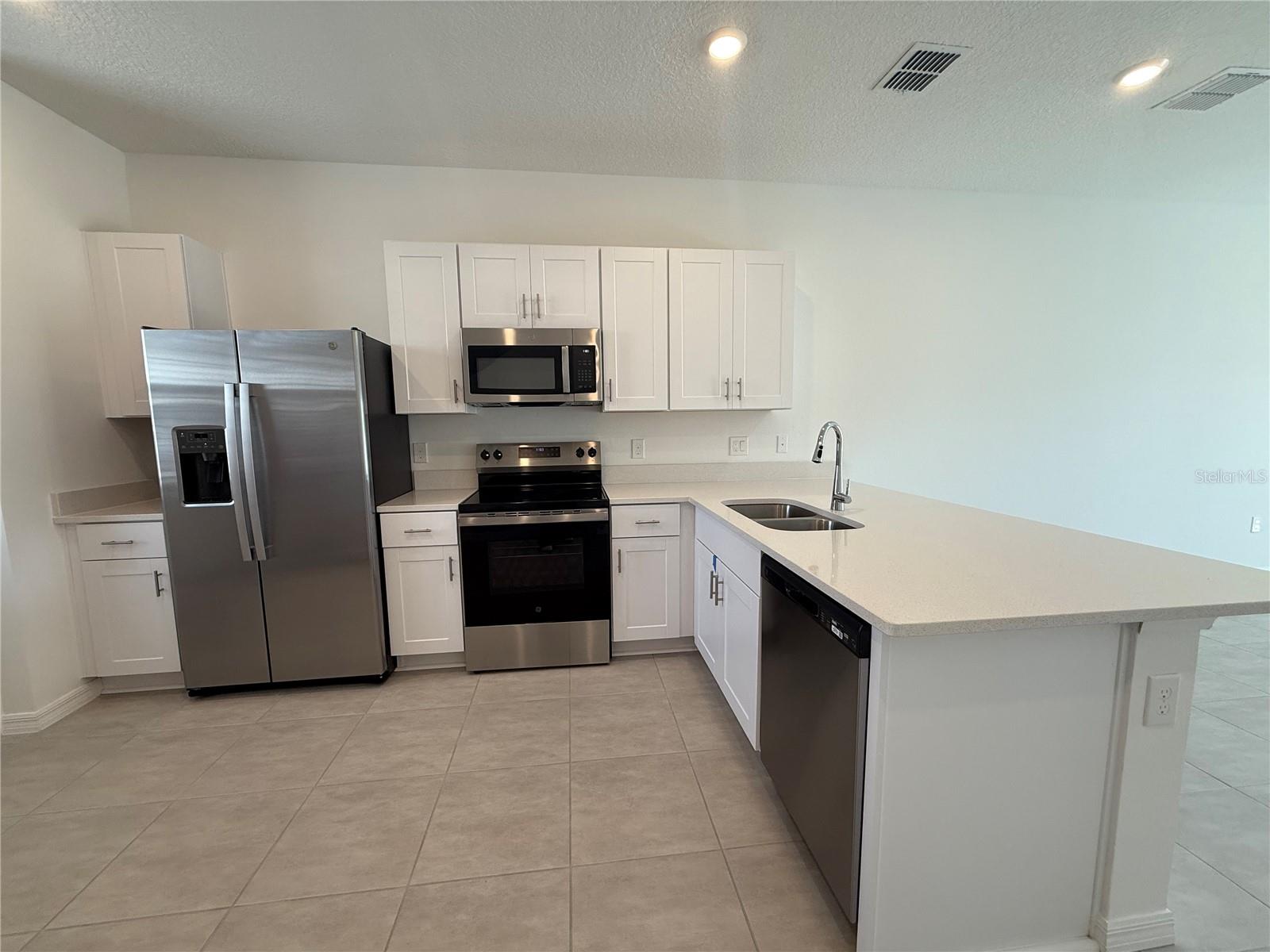 3009 SKYLINE LOOP, KISSIMMEE, FL, 34758