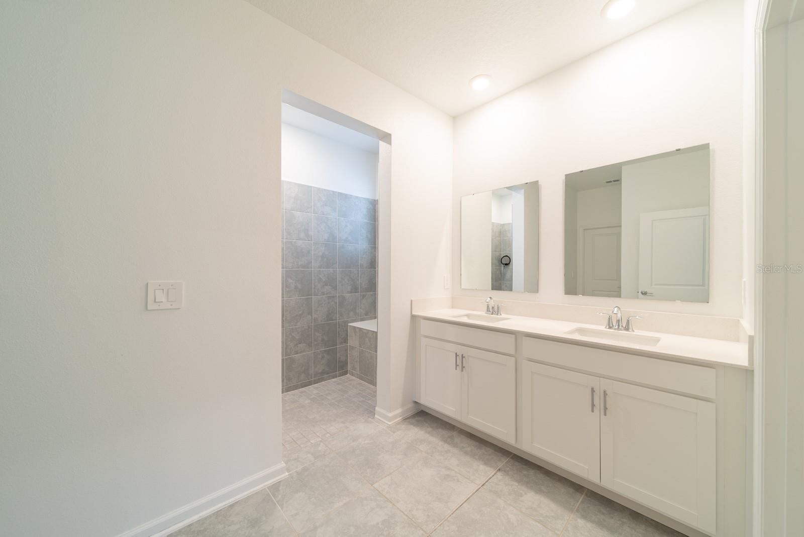 2898 ARMSTRONG AVE, CLERMONT, FL, 34714