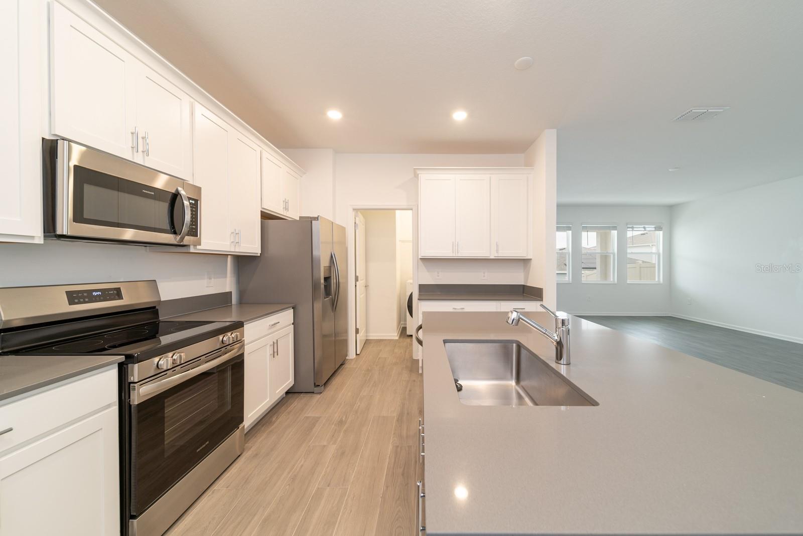 2898 ARMSTRONG AVE, CLERMONT, FL, 34714