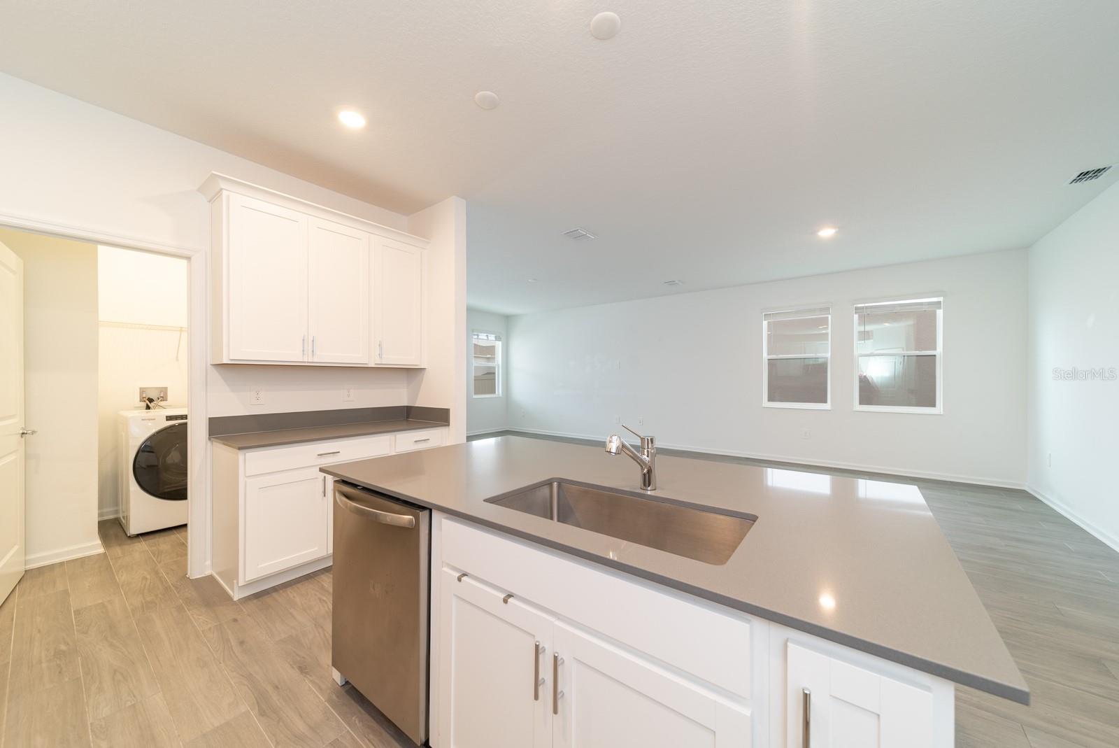 2898 ARMSTRONG AVE, CLERMONT, FL, 34714