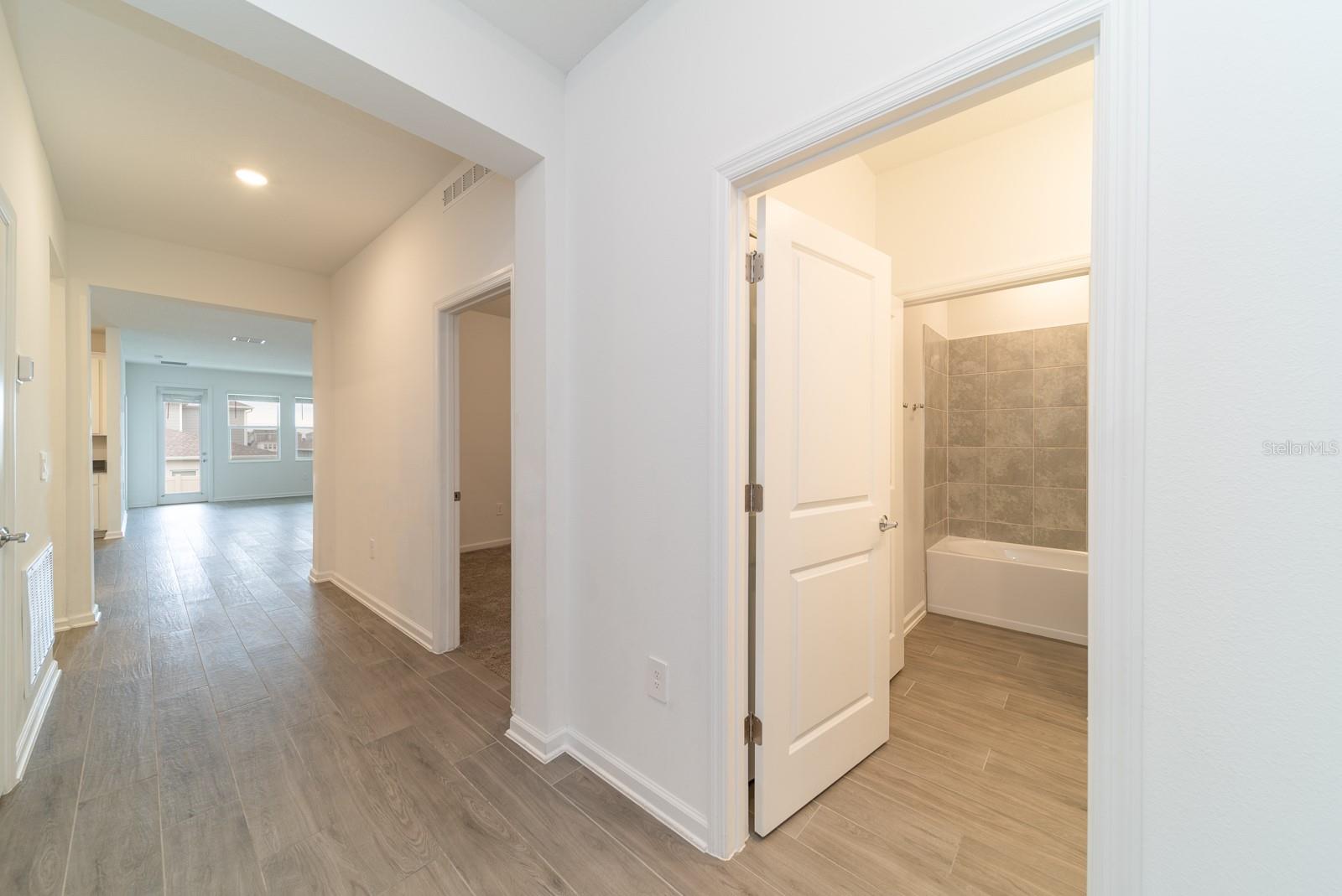 2898 ARMSTRONG AVE, CLERMONT, FL, 34714