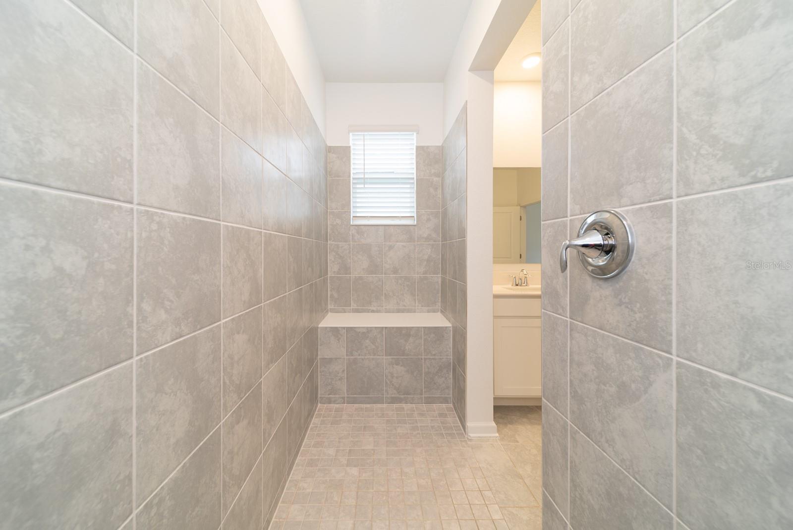 2898 ARMSTRONG AVE, CLERMONT, FL, 34714