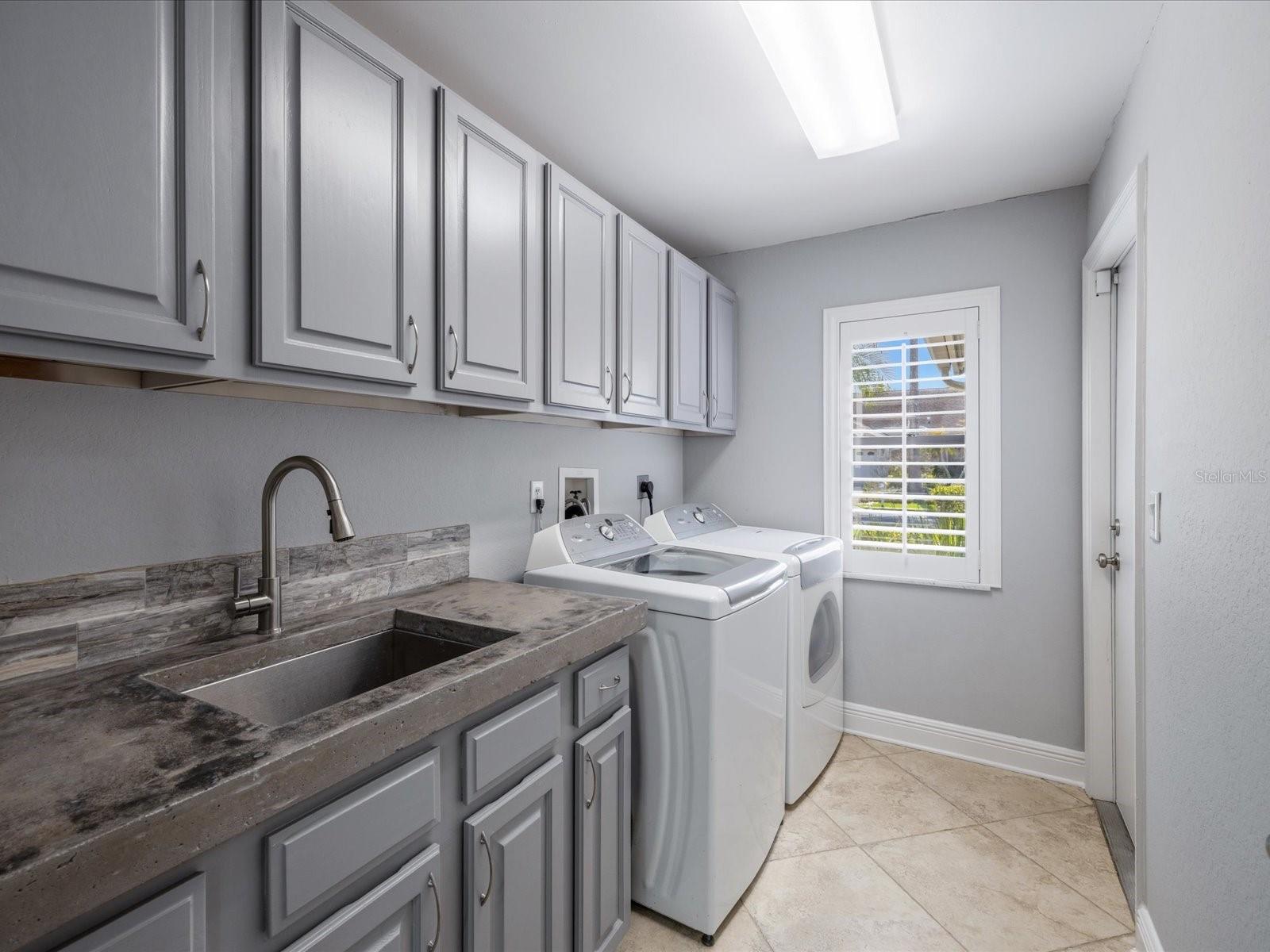 10 WINDRUSH CT, OLDSMAR, FL, 34677