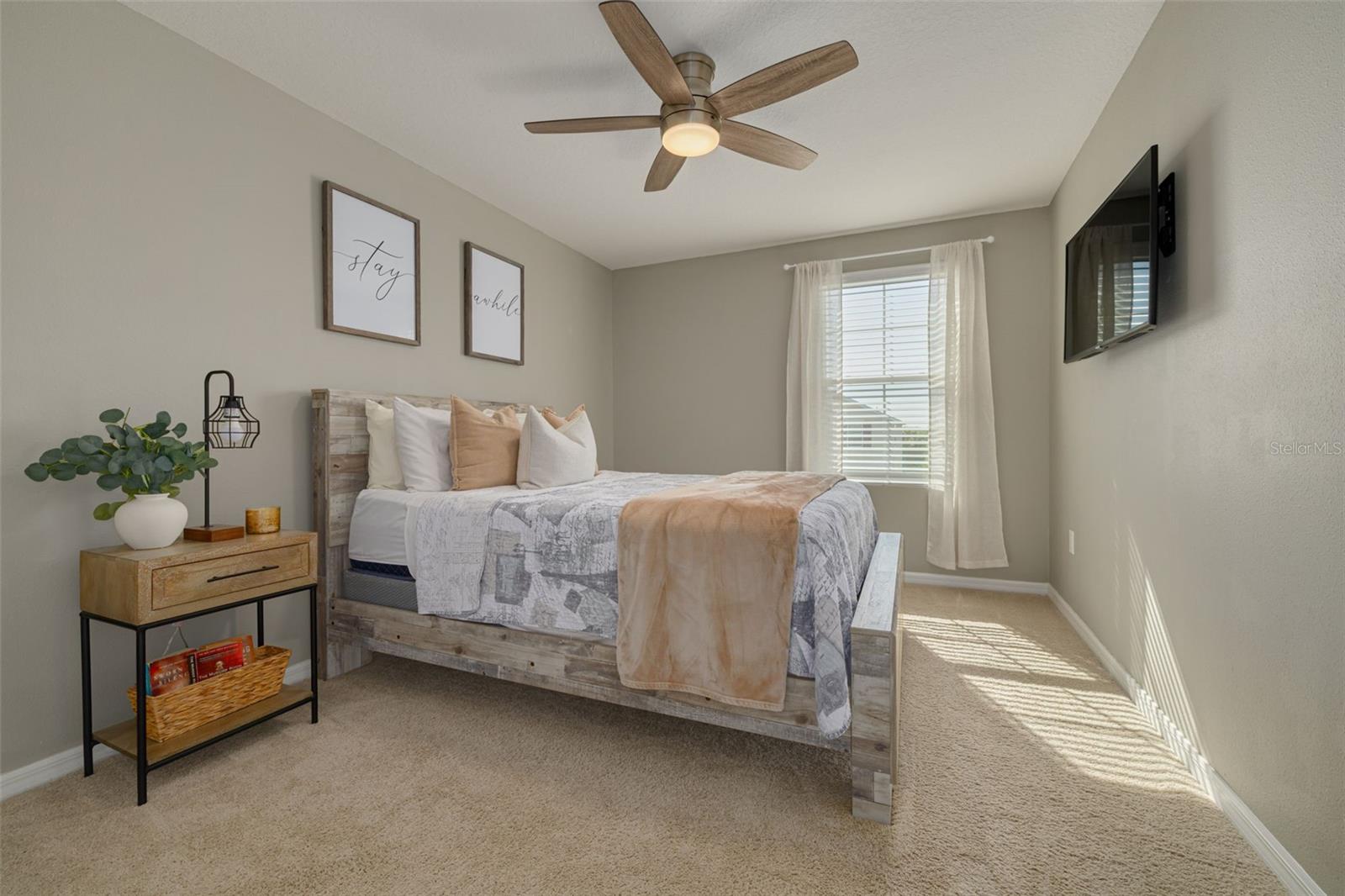 Guest Bedroom (1)