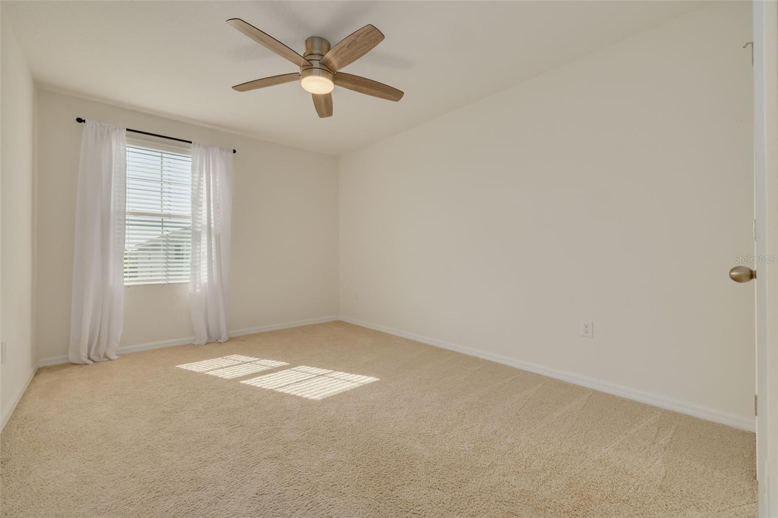 Guest Bedroom (3)