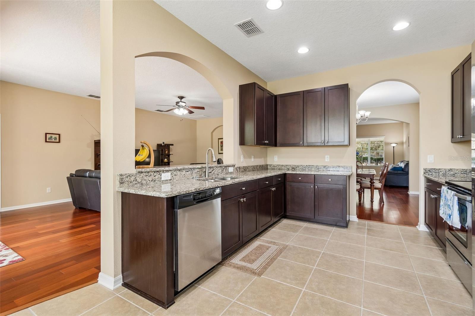 10837 BREAKING ROCKS DR, TAMPA, FL, 33647