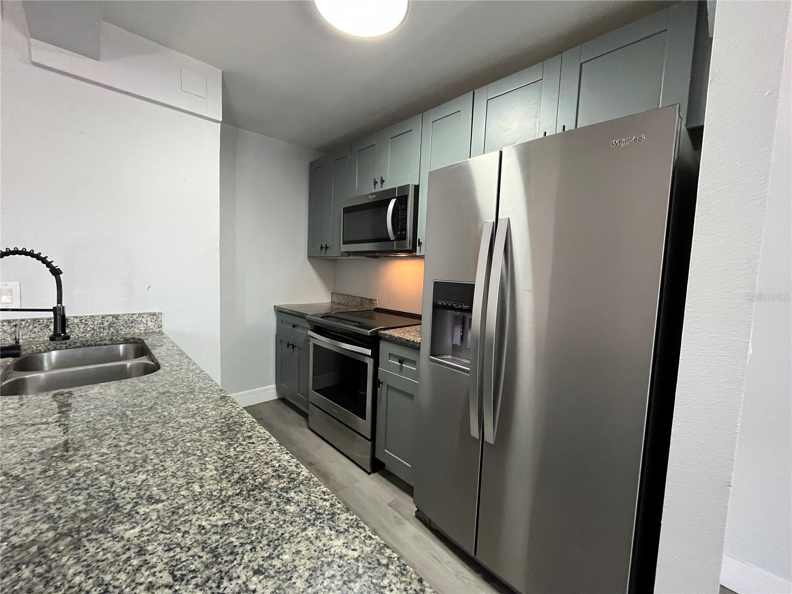 4902 W GANDY BLVD #E106, TAMPA, FL, 33611