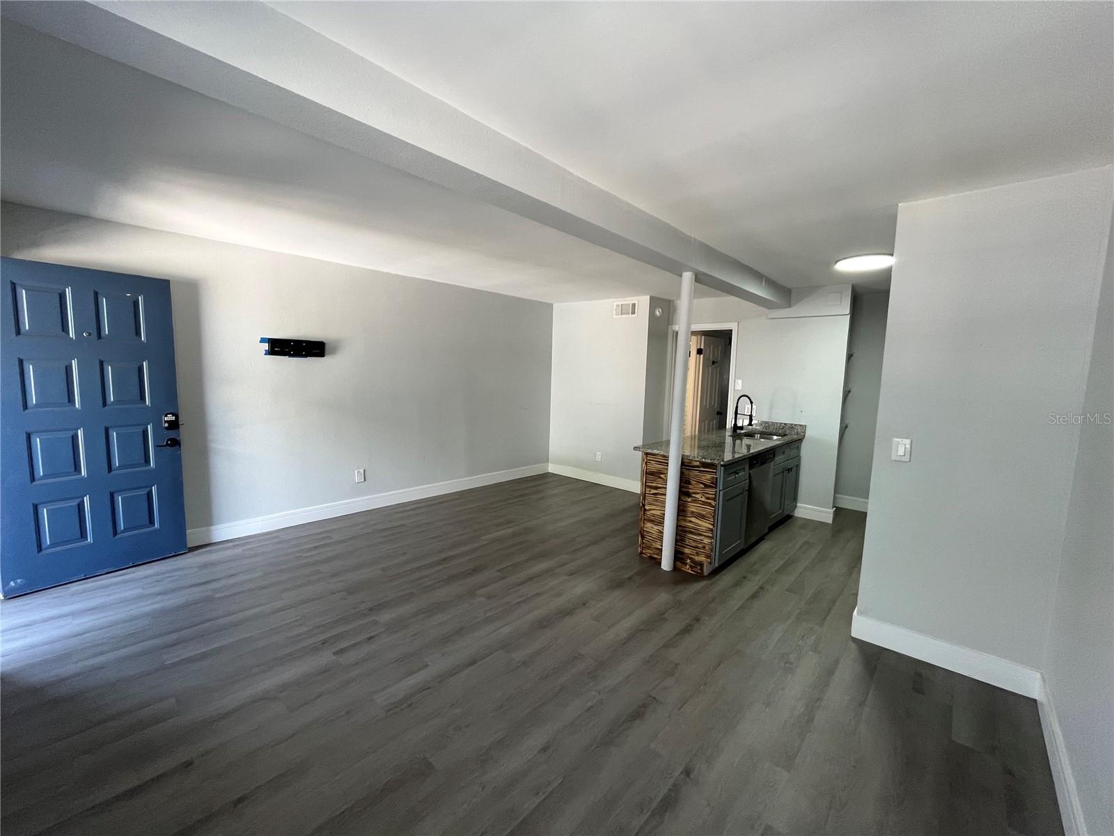 4902 W GANDY BLVD #E106, TAMPA, FL, 33611