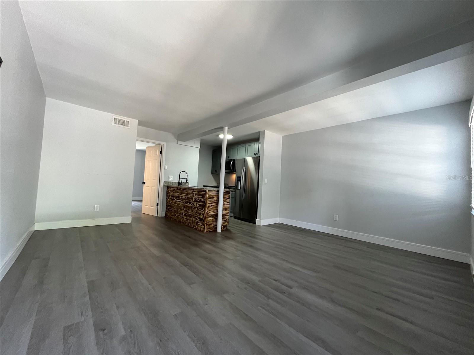 4902 W GANDY BLVD #E106, TAMPA, FL, 33611