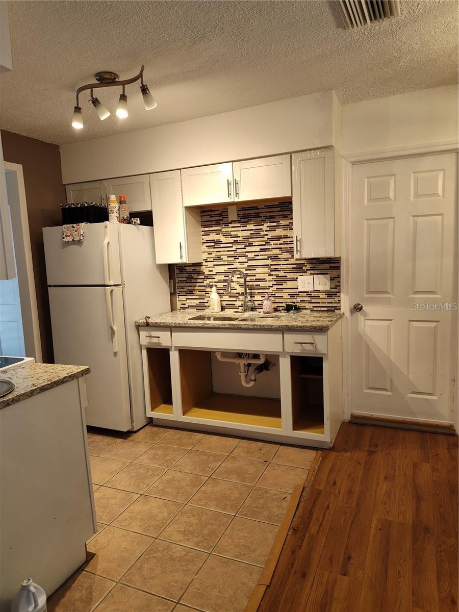 824 62ND AVE NE, ST PETERSBURG, FL, 33702
