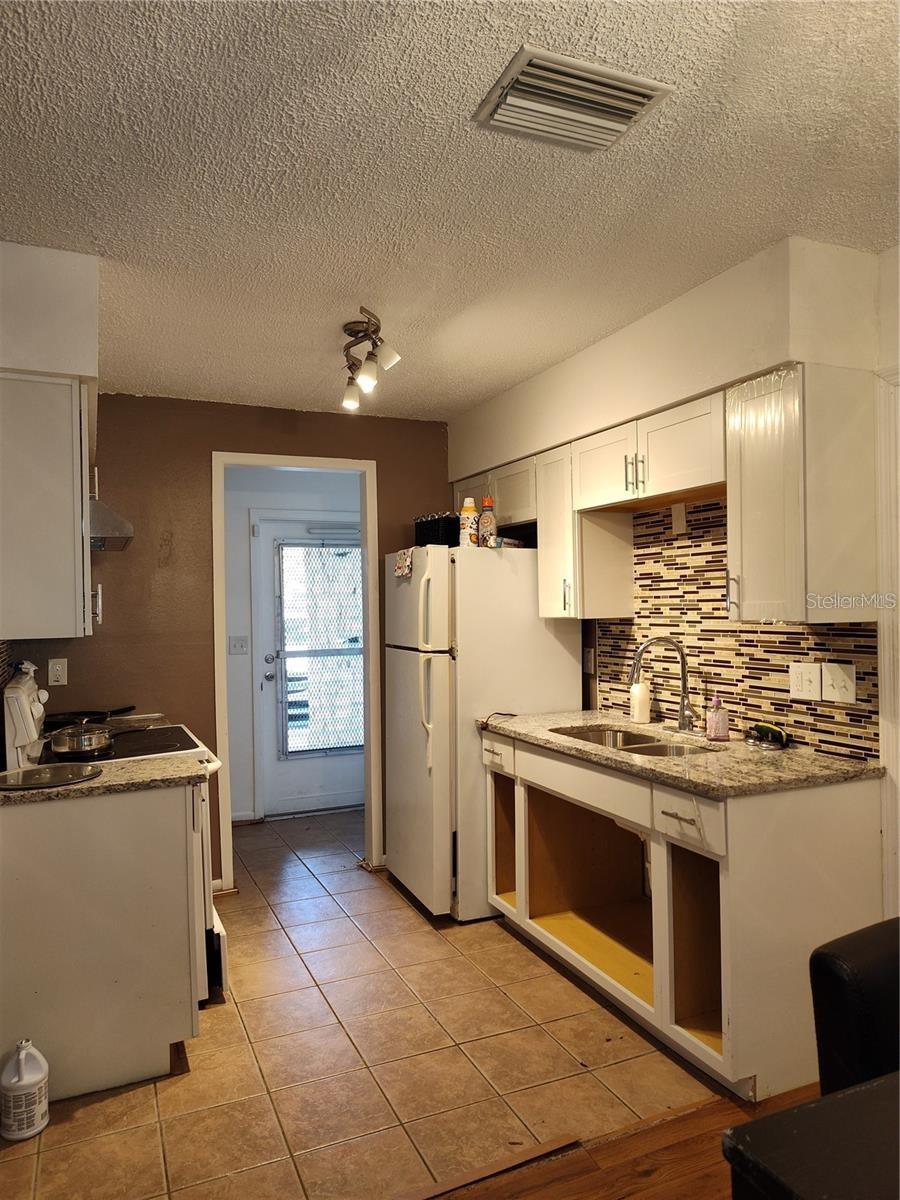 824 62ND AVE NE, ST PETERSBURG, FL, 33702