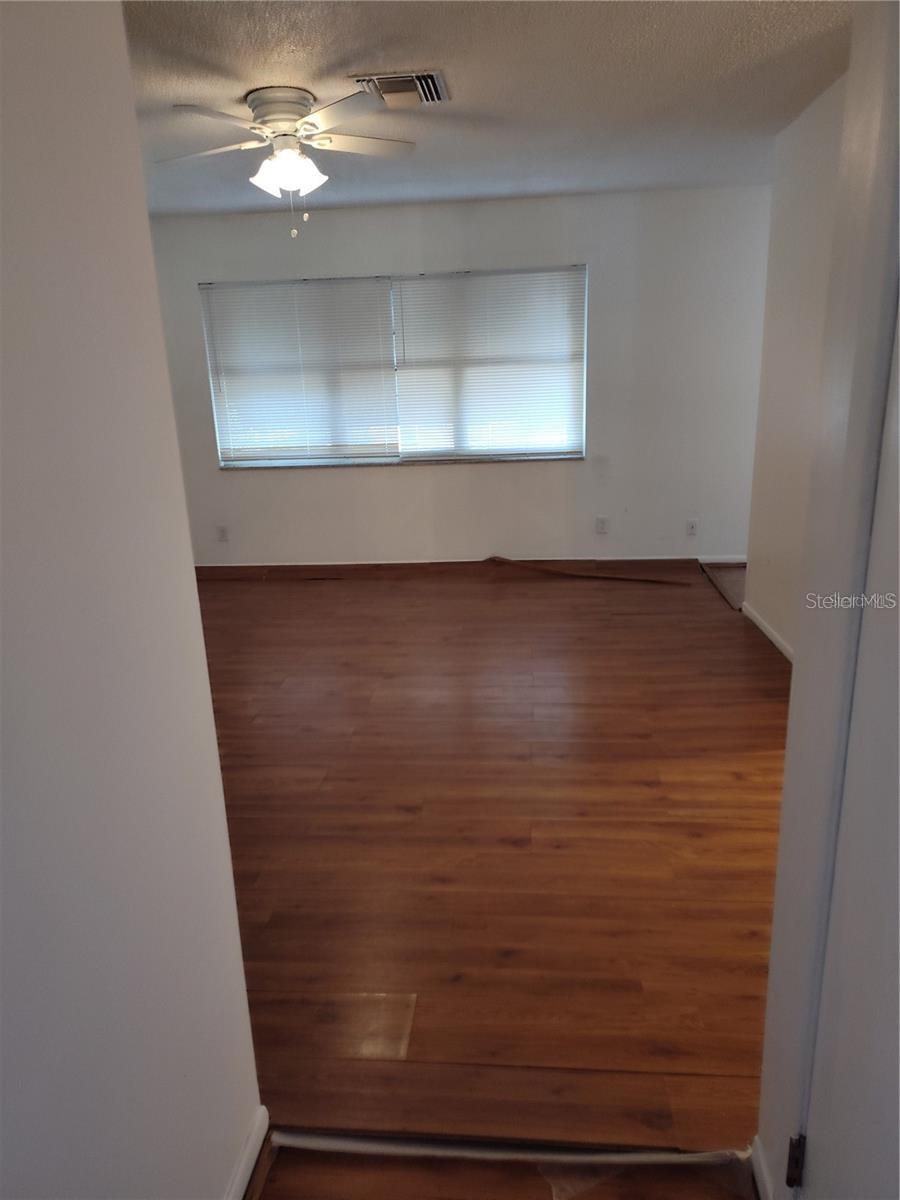 824 62ND AVE NE, ST PETERSBURG, FL, 33702