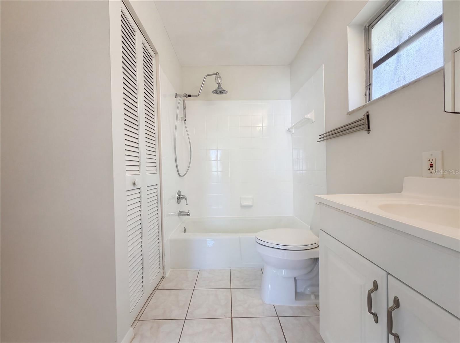 219 AMHERST AVE #105, SARASOTA, FL, 34232