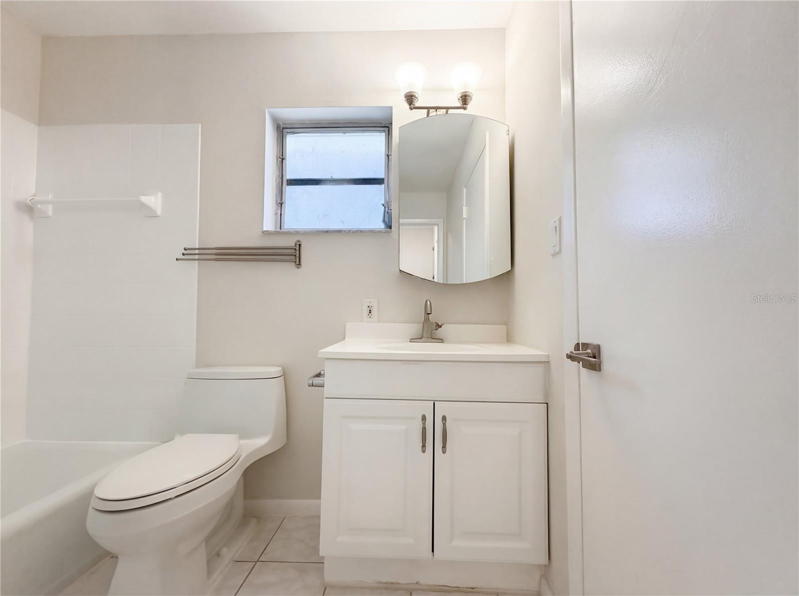 219 AMHERST AVE #105, SARASOTA, FL, 34232