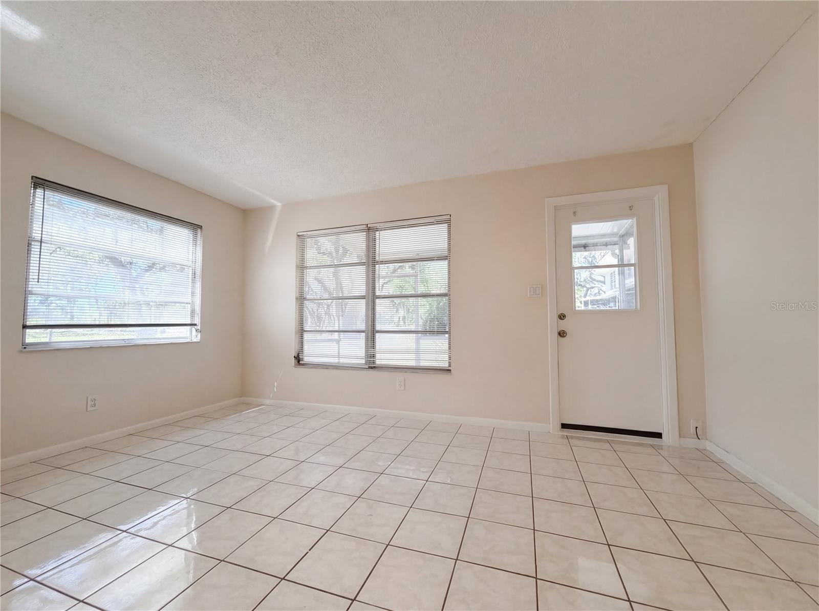 219 AMHERST AVE #105, SARASOTA, FL, 34232