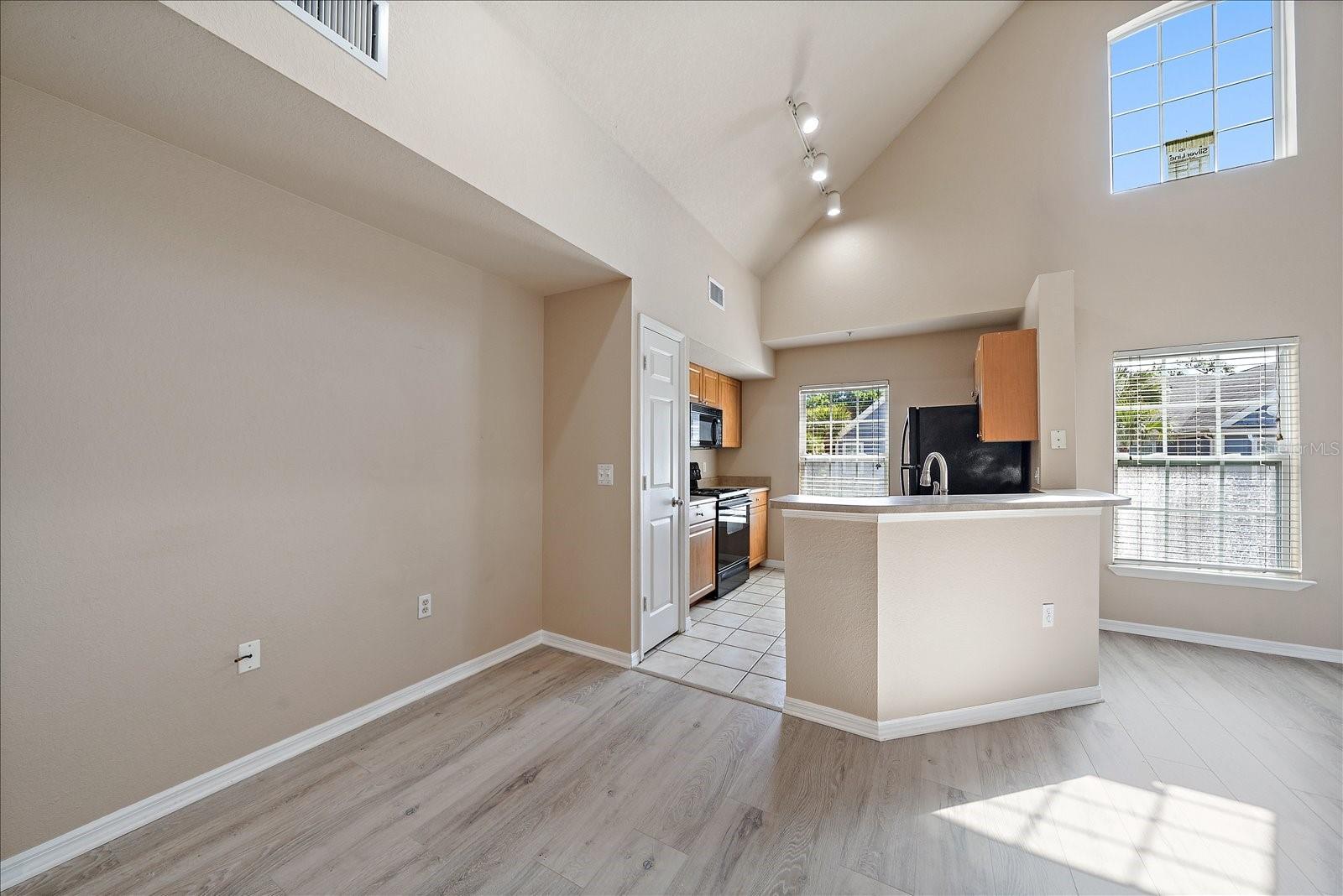 5540 ROSEHILL RD #201, SARASOTA, FL, 34233