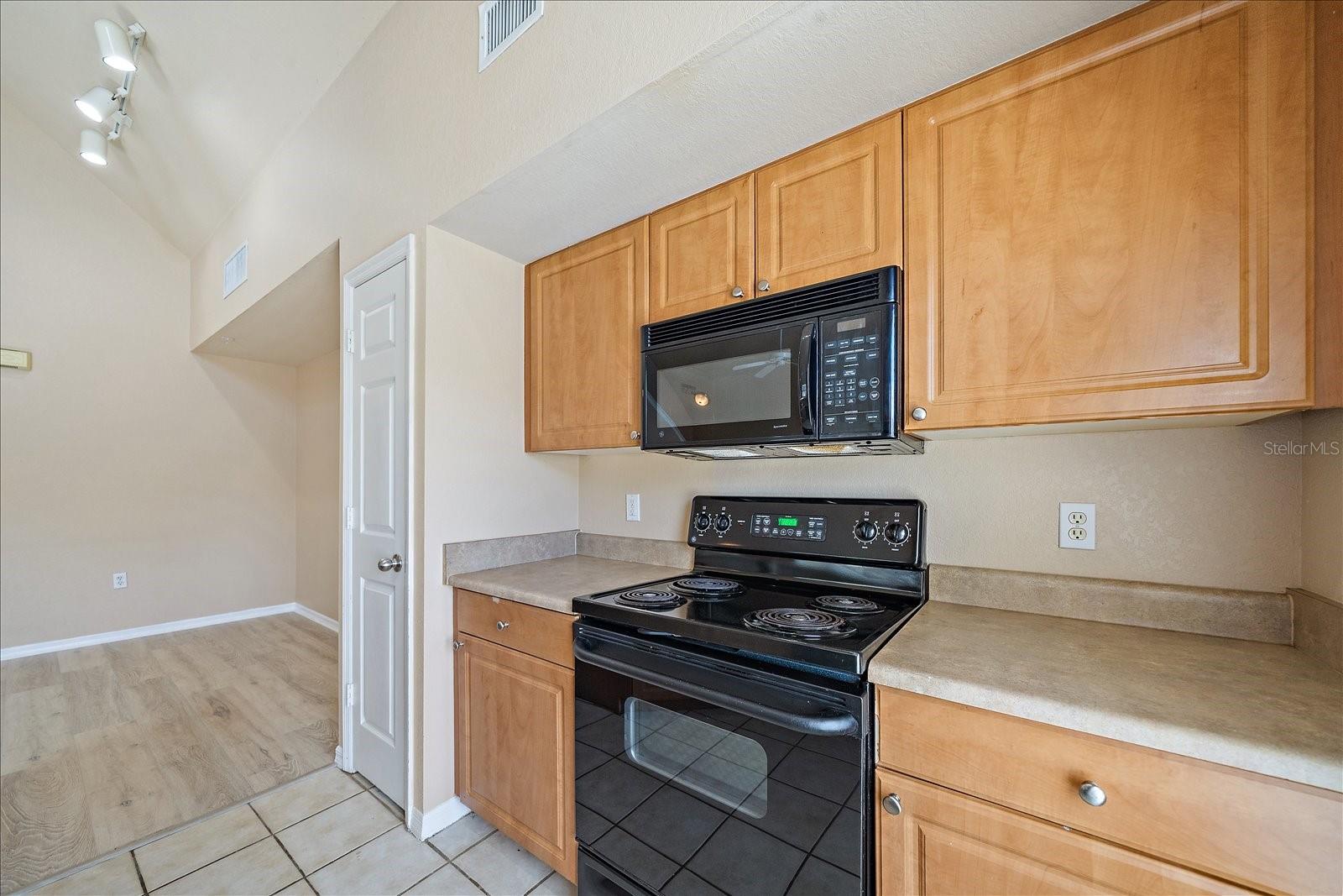 5540 ROSEHILL RD #201, SARASOTA, FL, 34233