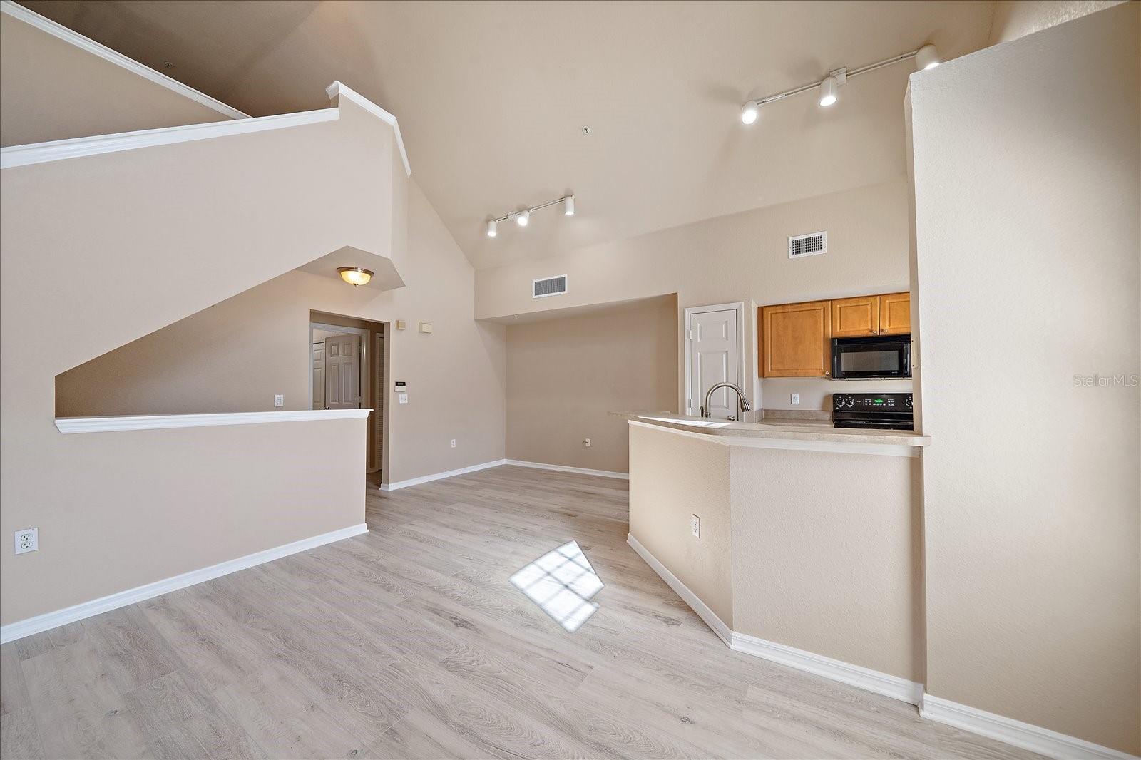 5540 ROSEHILL RD #201, SARASOTA, FL, 34233