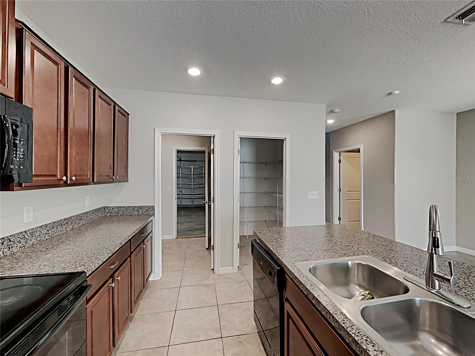 15320 BROAD BRUSH DR, RUSKIN, FL, 33573