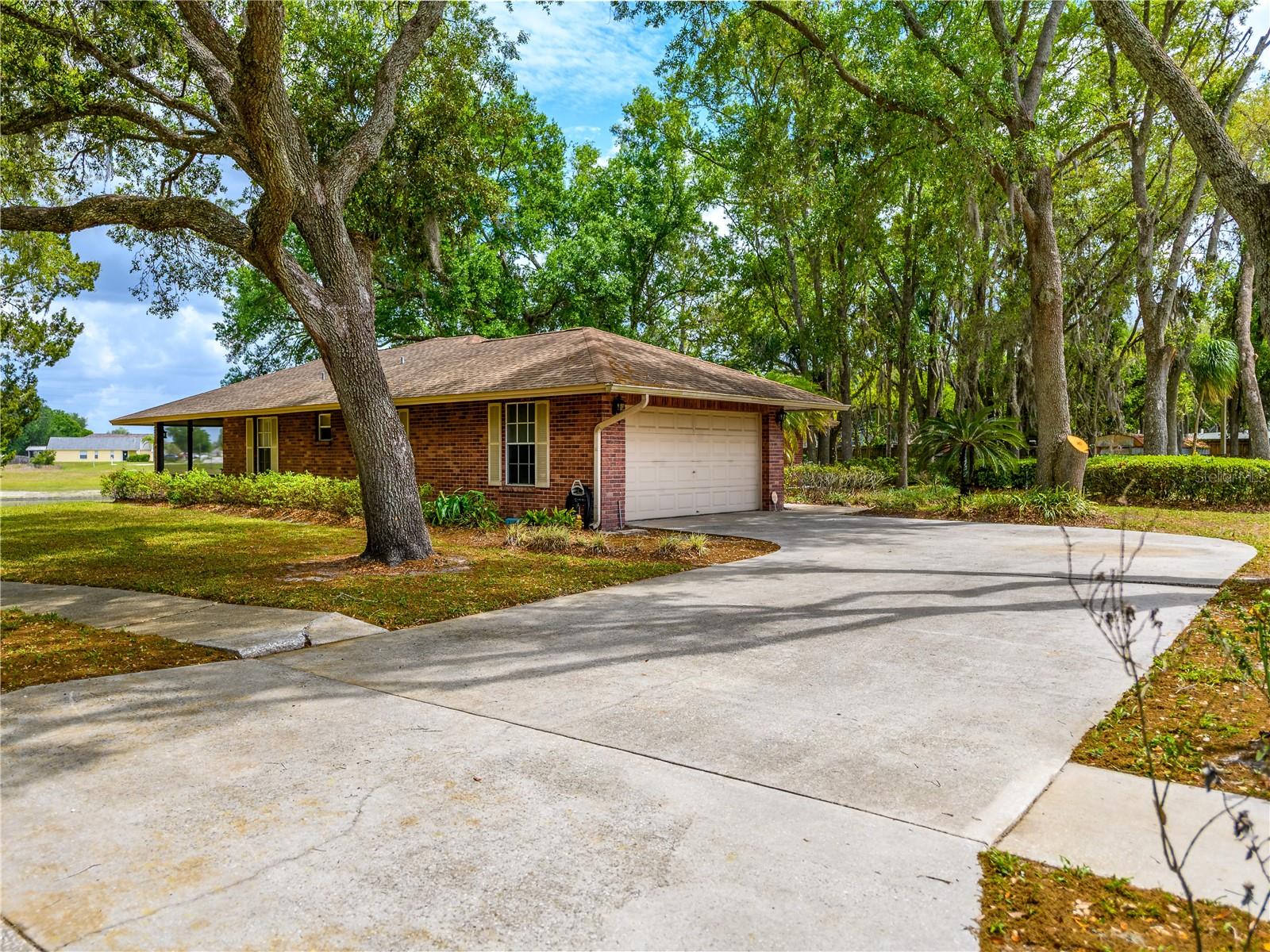 24180 LANDING DR, LUTZ, FL, 33559