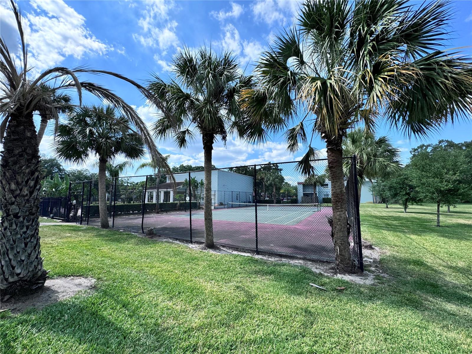 2850 SOMERSET PARK DR #201, TAMPA, FL, 33613
