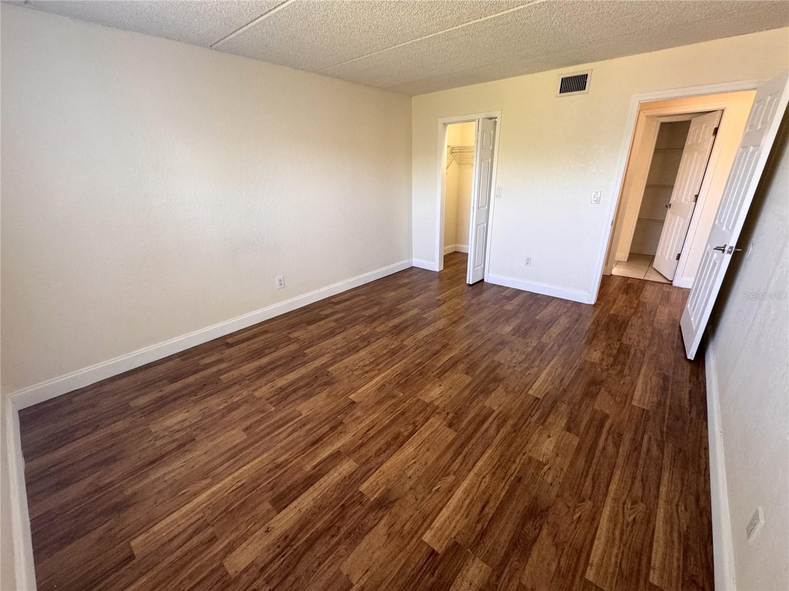 2850 SOMERSET PARK DR #201, TAMPA, FL, 33613