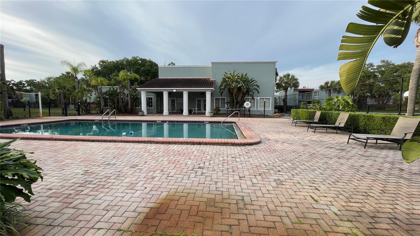 2850 SOMERSET PARK DR #201, TAMPA, FL, 33613