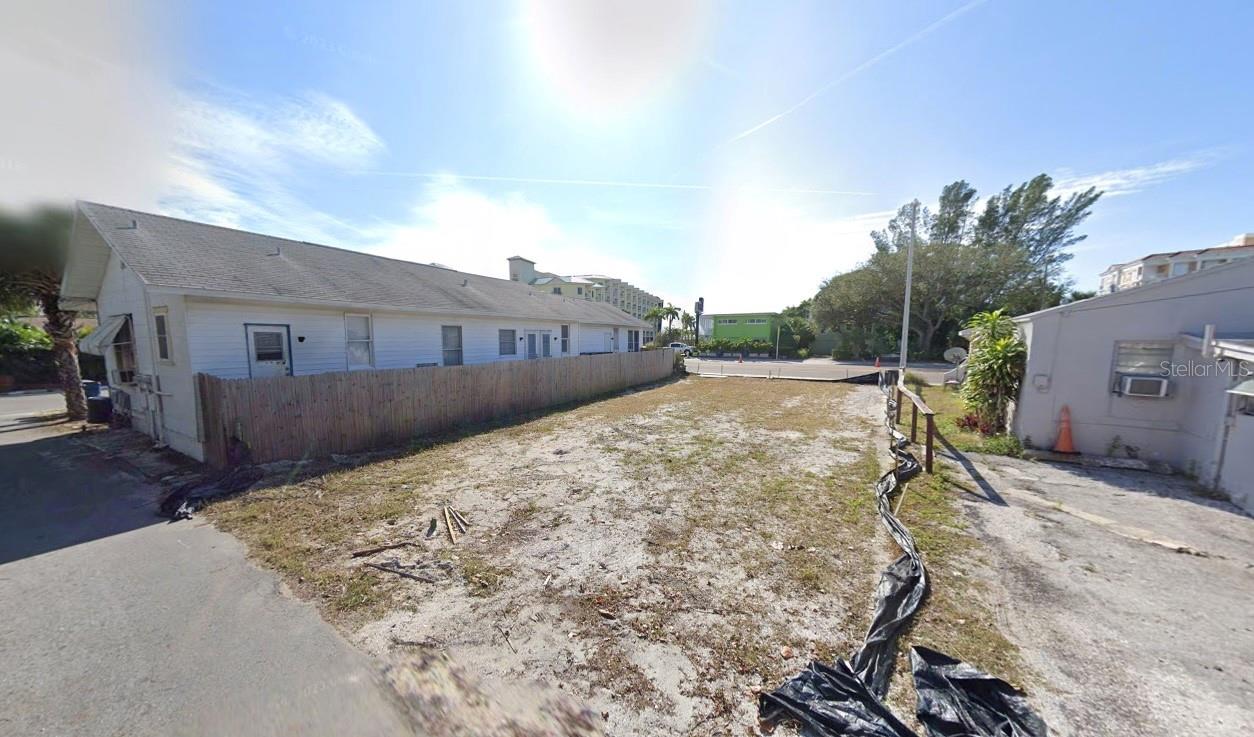 12103 GULF BLVD, TREASURE ISLAND, FL, 33706