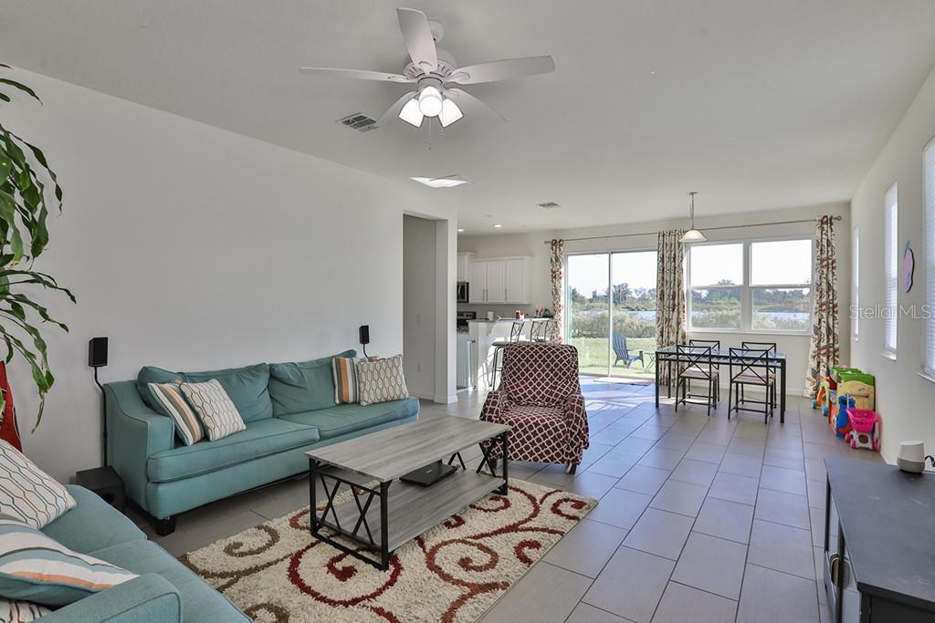 10546 MEDFORD LAKE DR, RIVERVIEW, FL, 33578