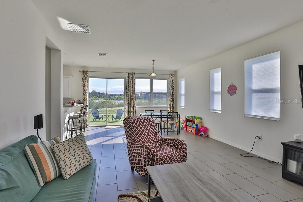 10546 MEDFORD LAKE DR, RIVERVIEW, FL, 33578