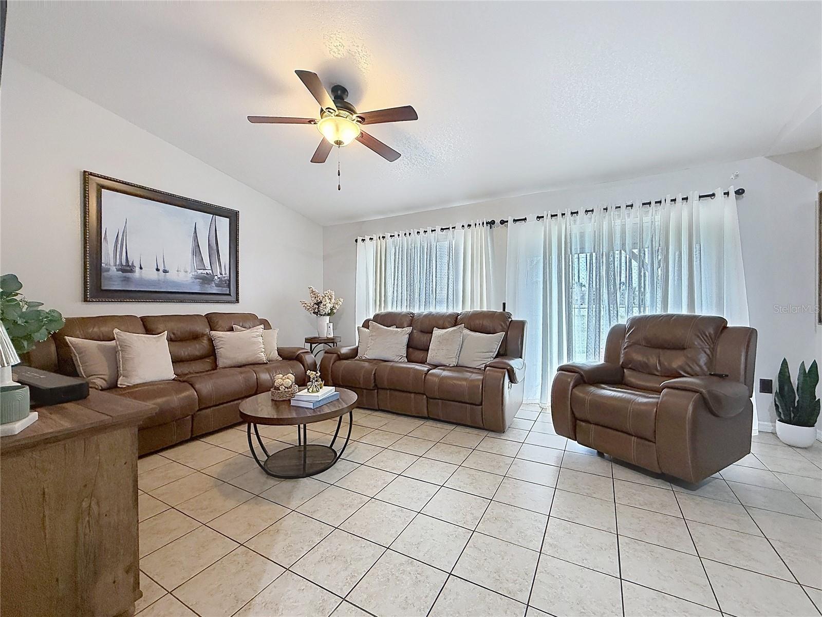 522-524 IMPERIAL PL, KISSIMMEE, FL, 34758